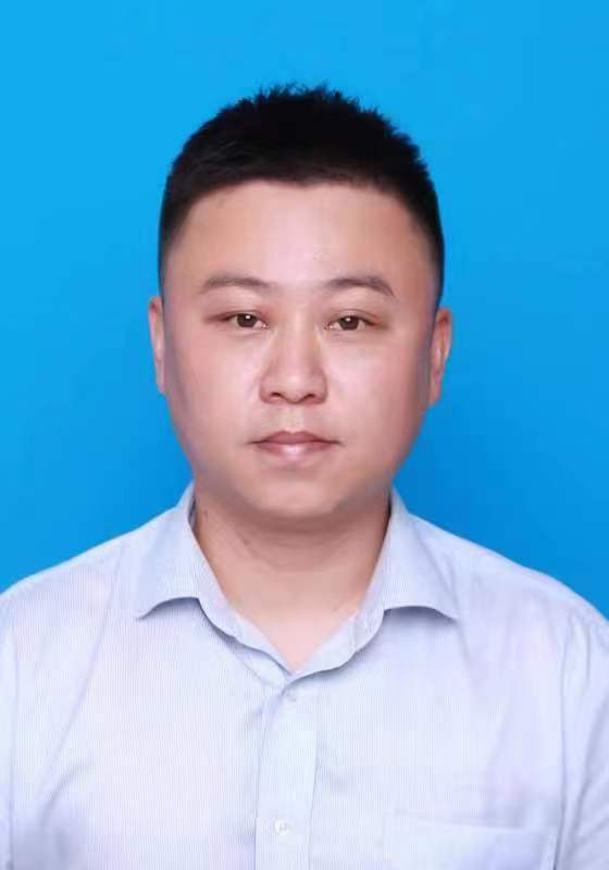 華東辦事處副主任—張震