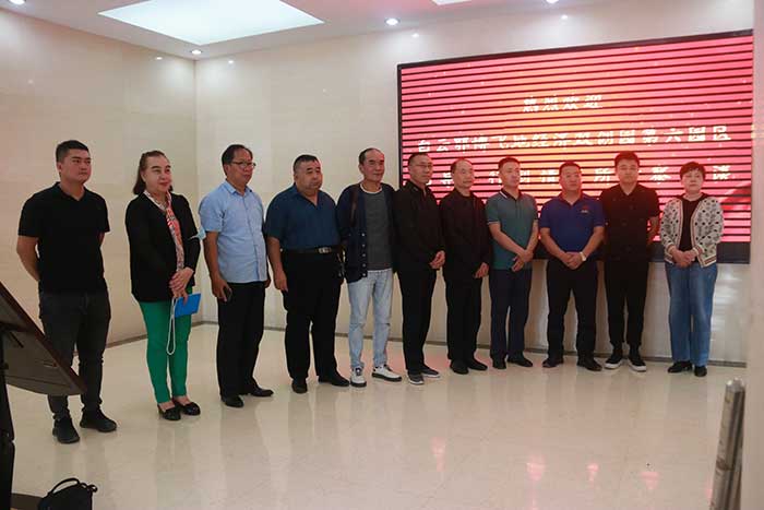 深入走訪各區(qū)辦事處 了解當?shù)匕l(fā)展情況